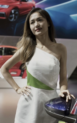 2021年重庆国际车展美女车模202109292