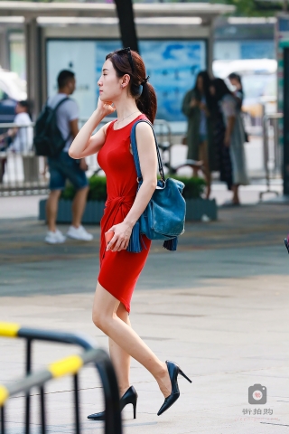 红色包臀裙高跟美腿美女